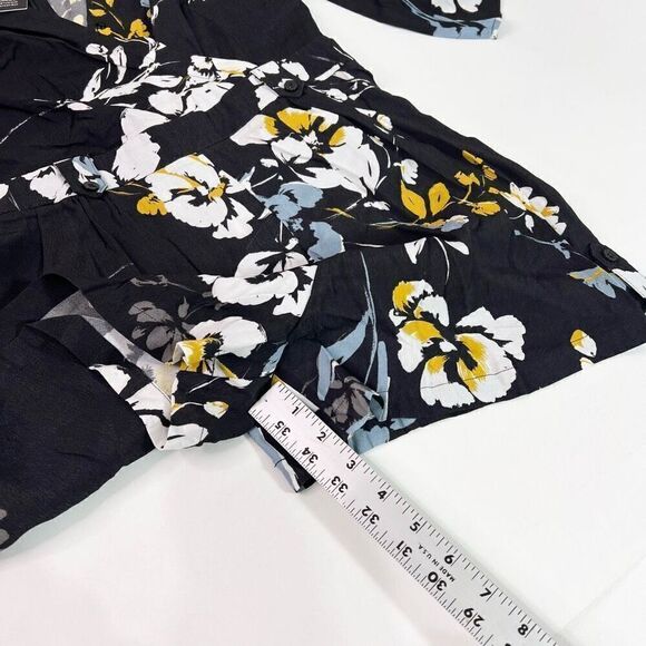 Yumi Kim Liz Romper Womens Small Love Triangle Black Floral Wrap Front One Piece - Picture 4 of 12